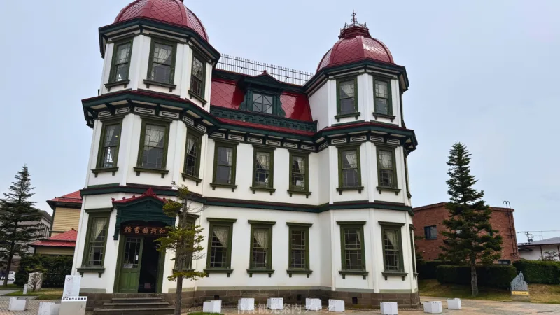 旧弘前市立図書館の外観