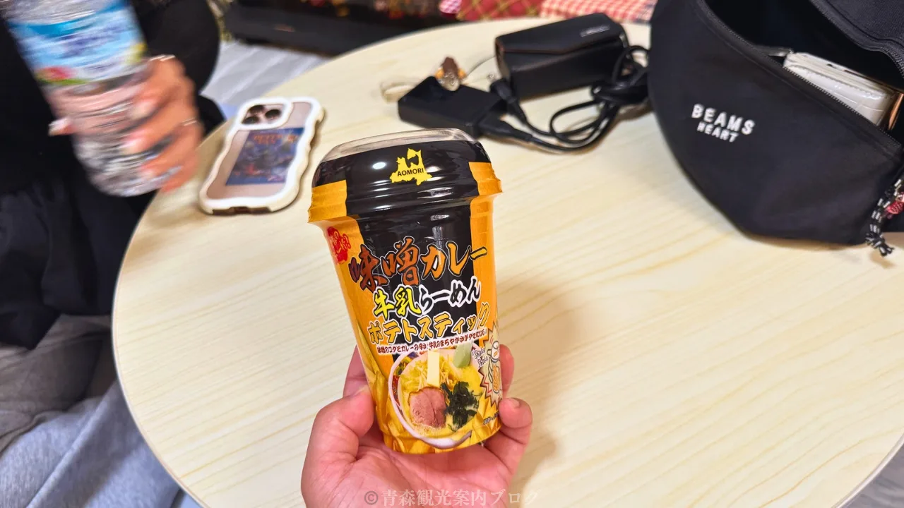 味噌カレー牛乳らーめんポテトスティックのパッケージ画像