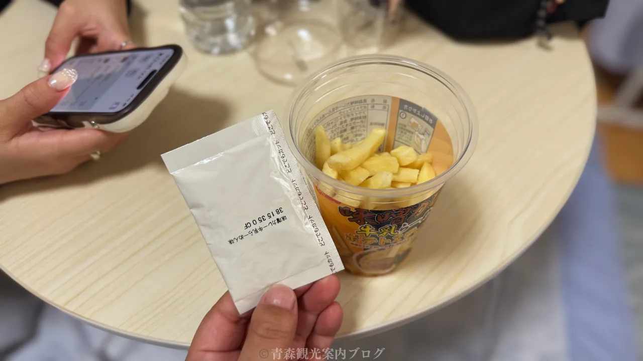 味噌カレー牛乳らーめんポテトスティックの中身の画像